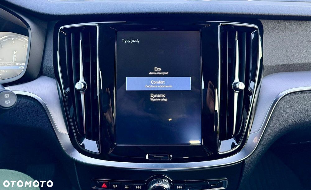 Volvo V60 D4 Geartronic Momentum Pro - 25