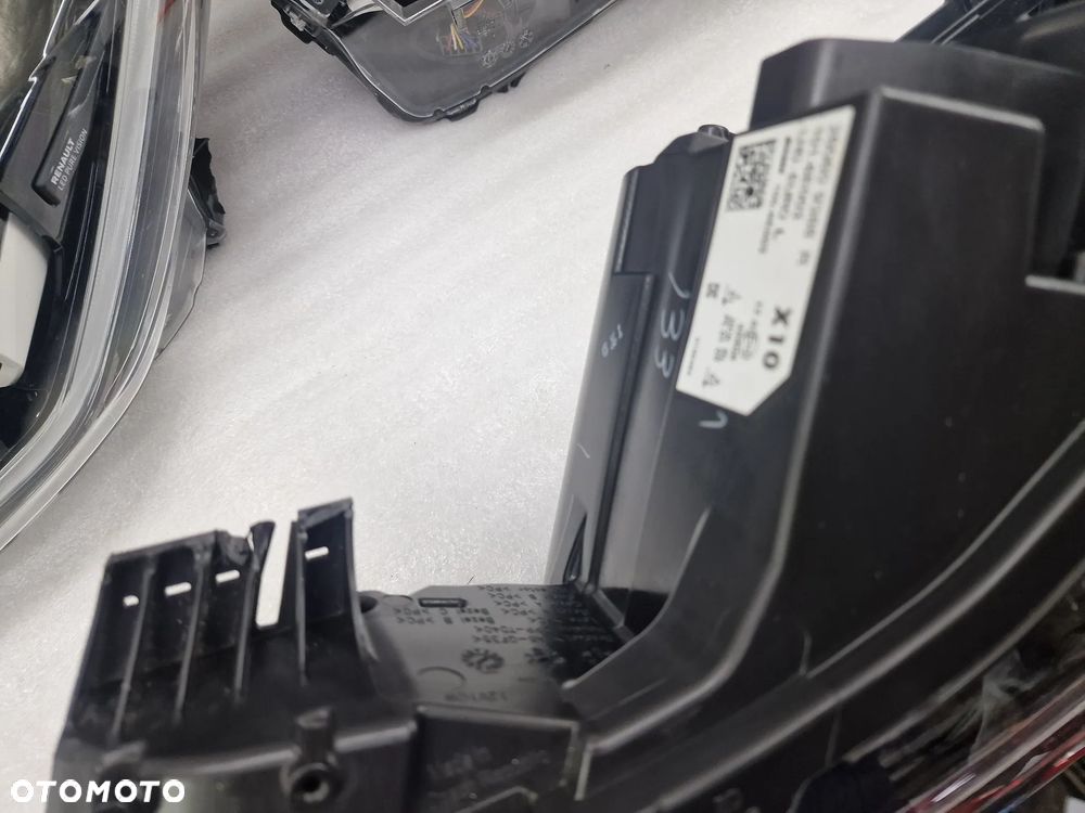 RENAULT ZOE LIFT LEWA / PRAWA LAMPA PRZEDNIA PRZÓD FULL LED PAKIET OŚMIU LAMP , NR 260100279R / 260102384R / 260609388R / 260602157R , NR AUKCJI LA742 - 15