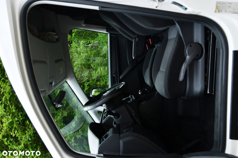 Volkswagen Caddy 2.0 TDI Highline 4Motion - 17