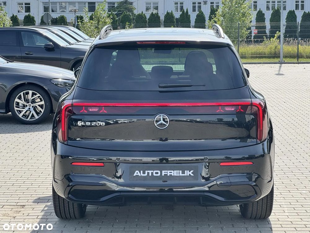 Mercedes-Benz GLB 200 mHEV 8G-eDCT - 8