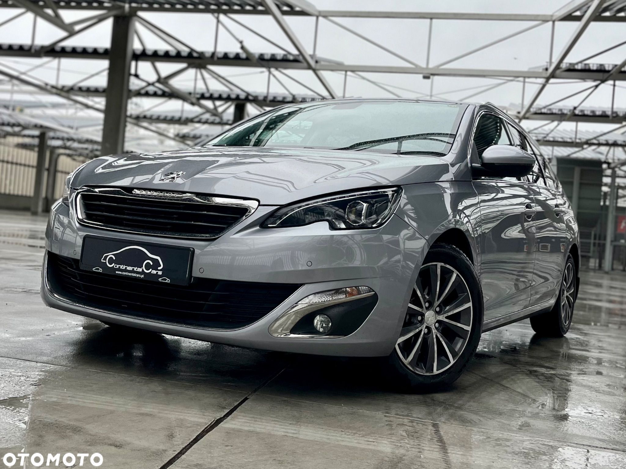 Peugeot 308 - 1
