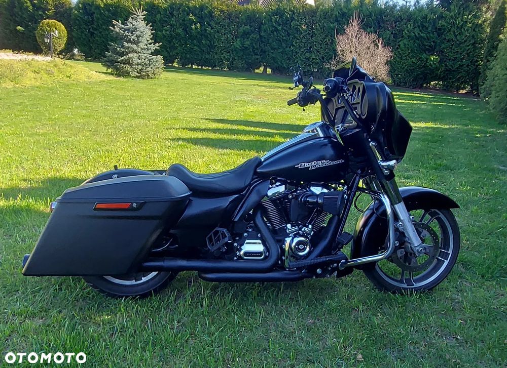 Harley-Davidson Touring Street Glide - 4