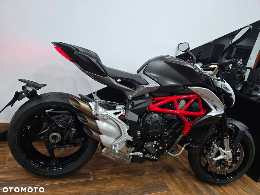 MV AGUSTA Brutale - 4