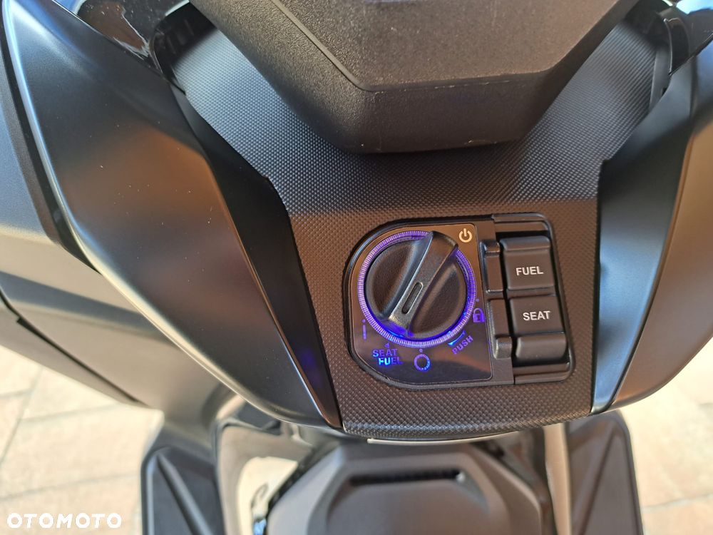 Honda NSS - 16