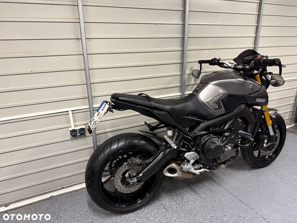 Yamaha MT - 4