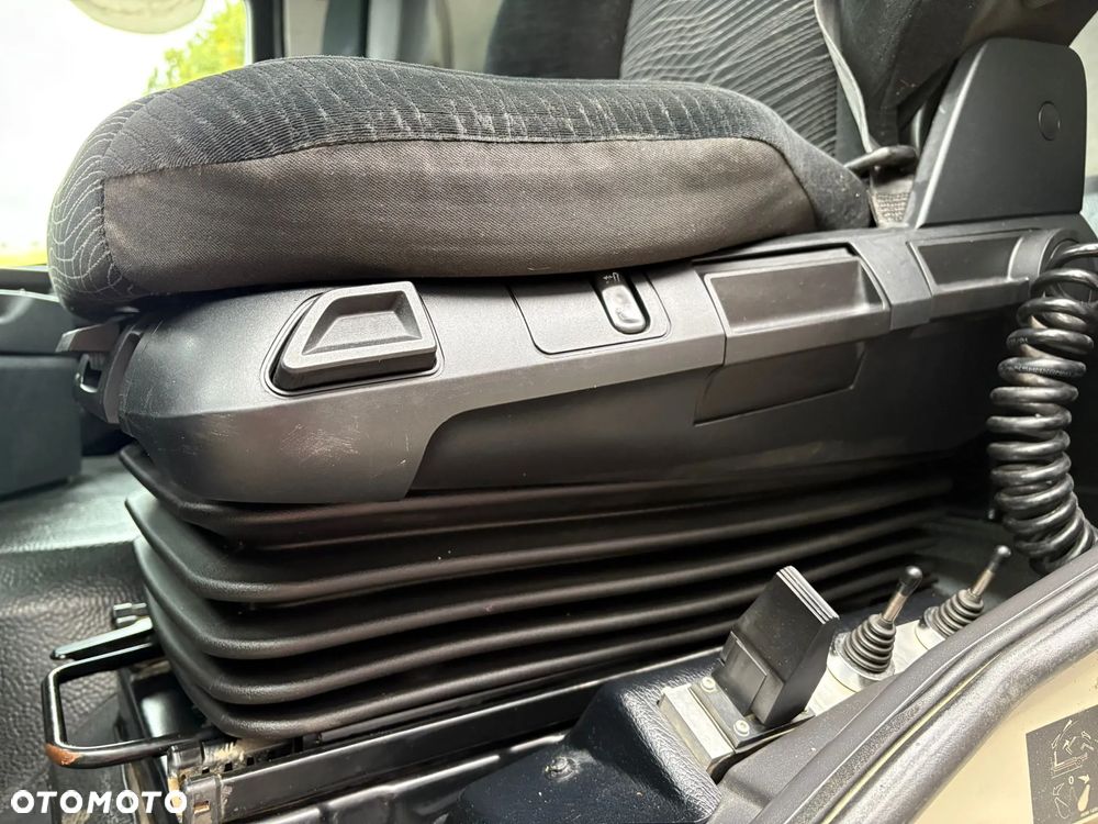 Mercedes-Benz AROCS 4145 8x4 EURO6 HAKOWIEC MEILLER RS 26.60L - 25