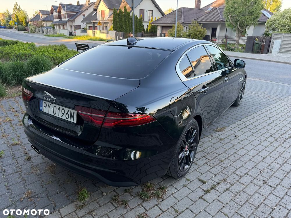 Jaguar XE 2.0 D200 mHEV AWD R-Dynamic S - 5