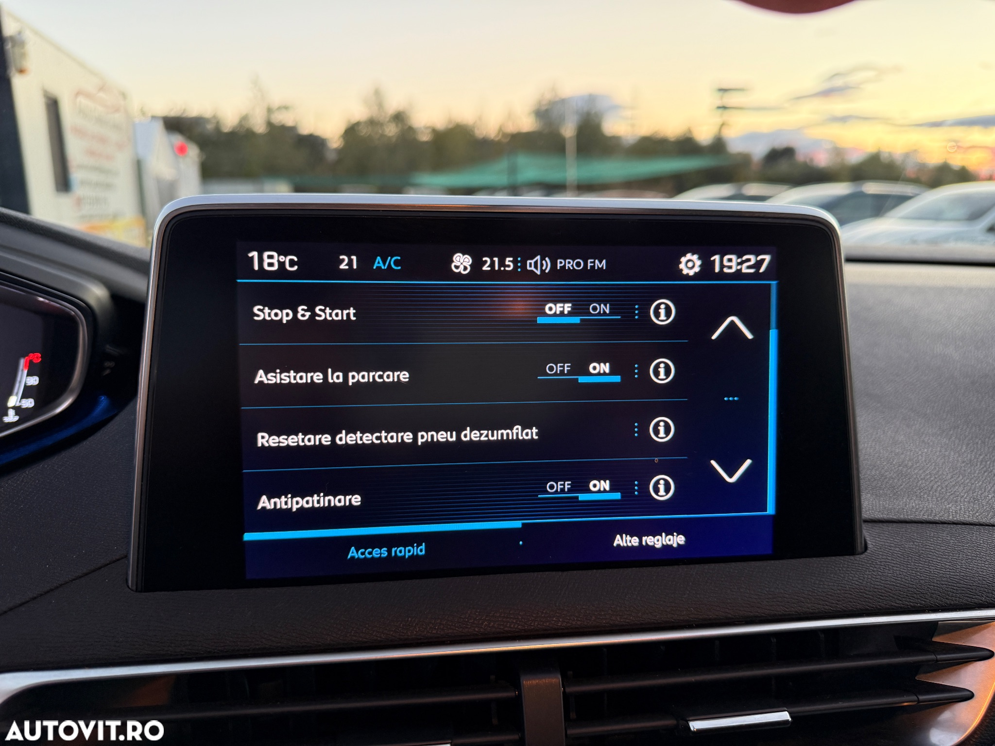 Peugeot 3008 1.2 PureTech Turbo S&S Allure - 13