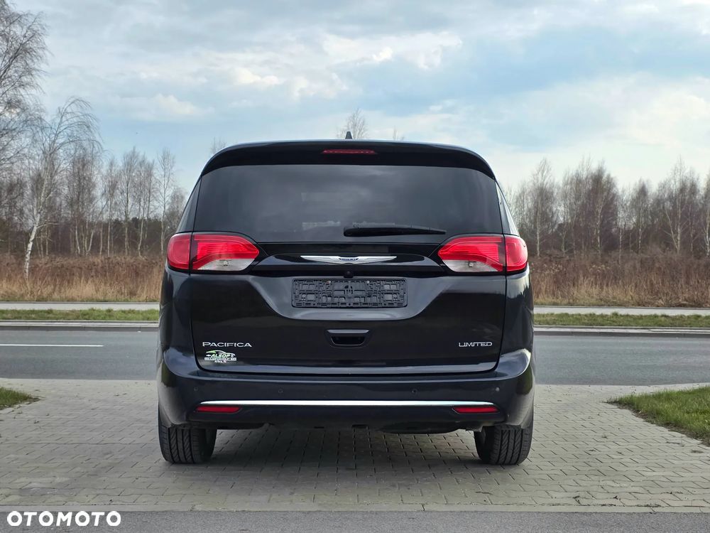 Chrysler Pacifica - 15
