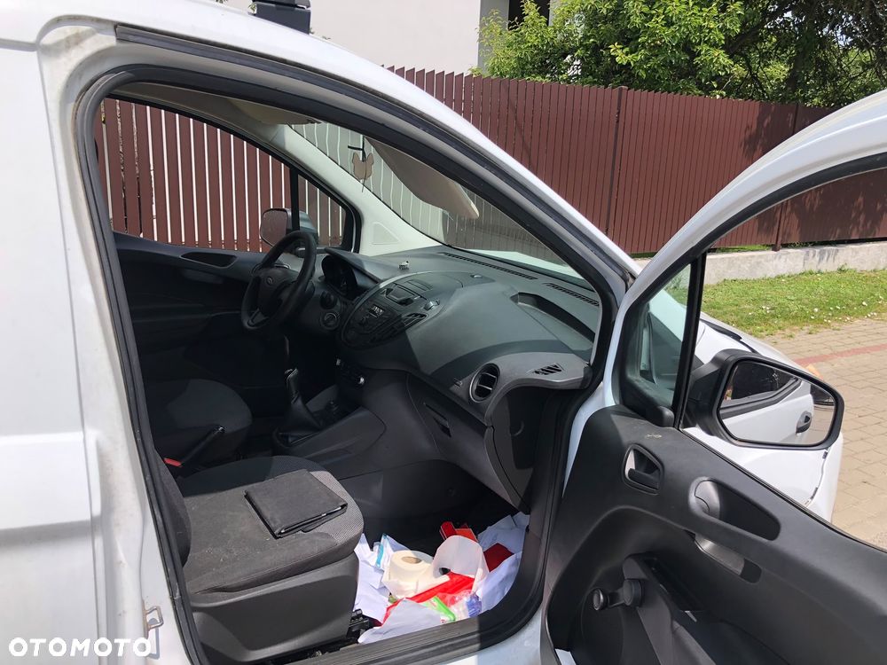 Ford Transit Courier - 7