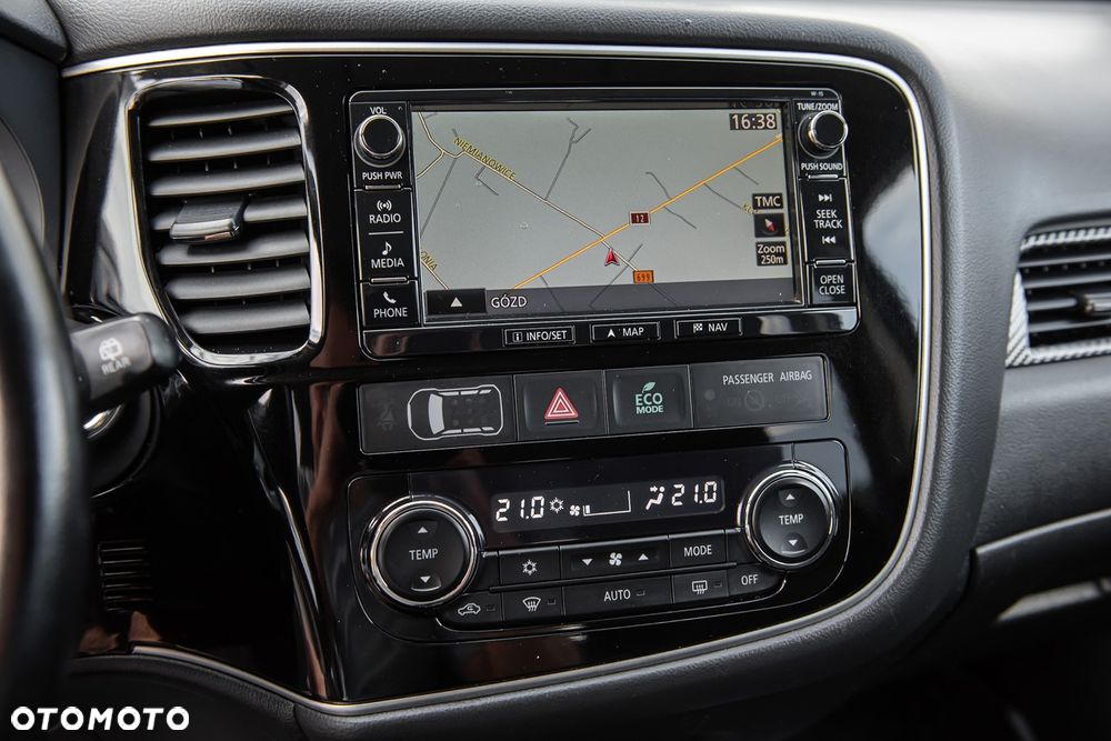 Mitsubishi Outlander 2.2 DID Intense + 4WD - 21