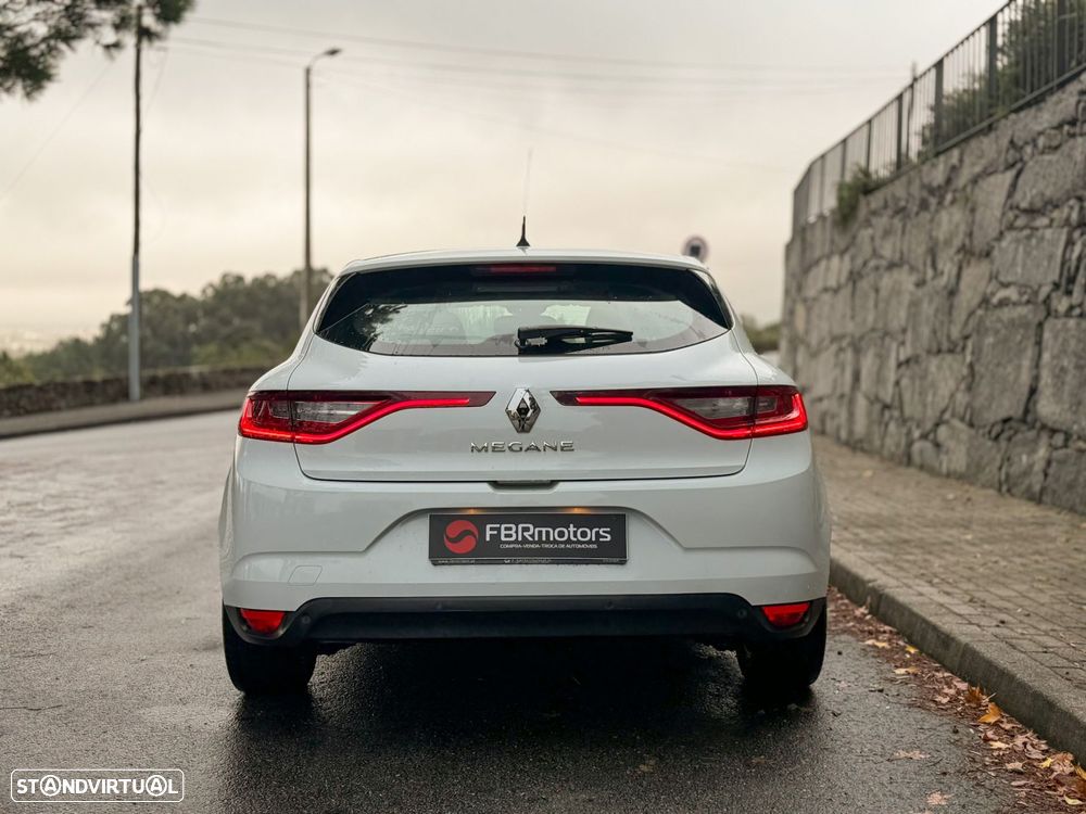 Renault Mégane 1.5 Blue dCi Intens - 15