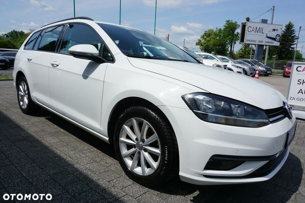 Volkswagen Golf - 28