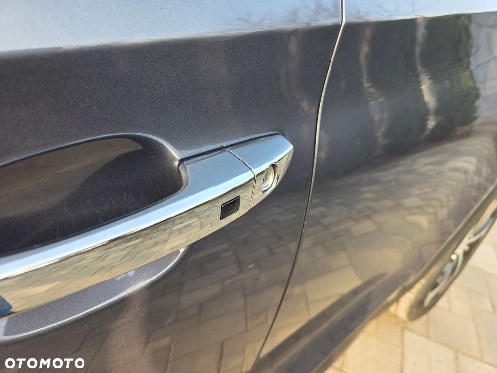 Hyundai Tucson 2.0 CRDI 4WD Automatik Premium - 6