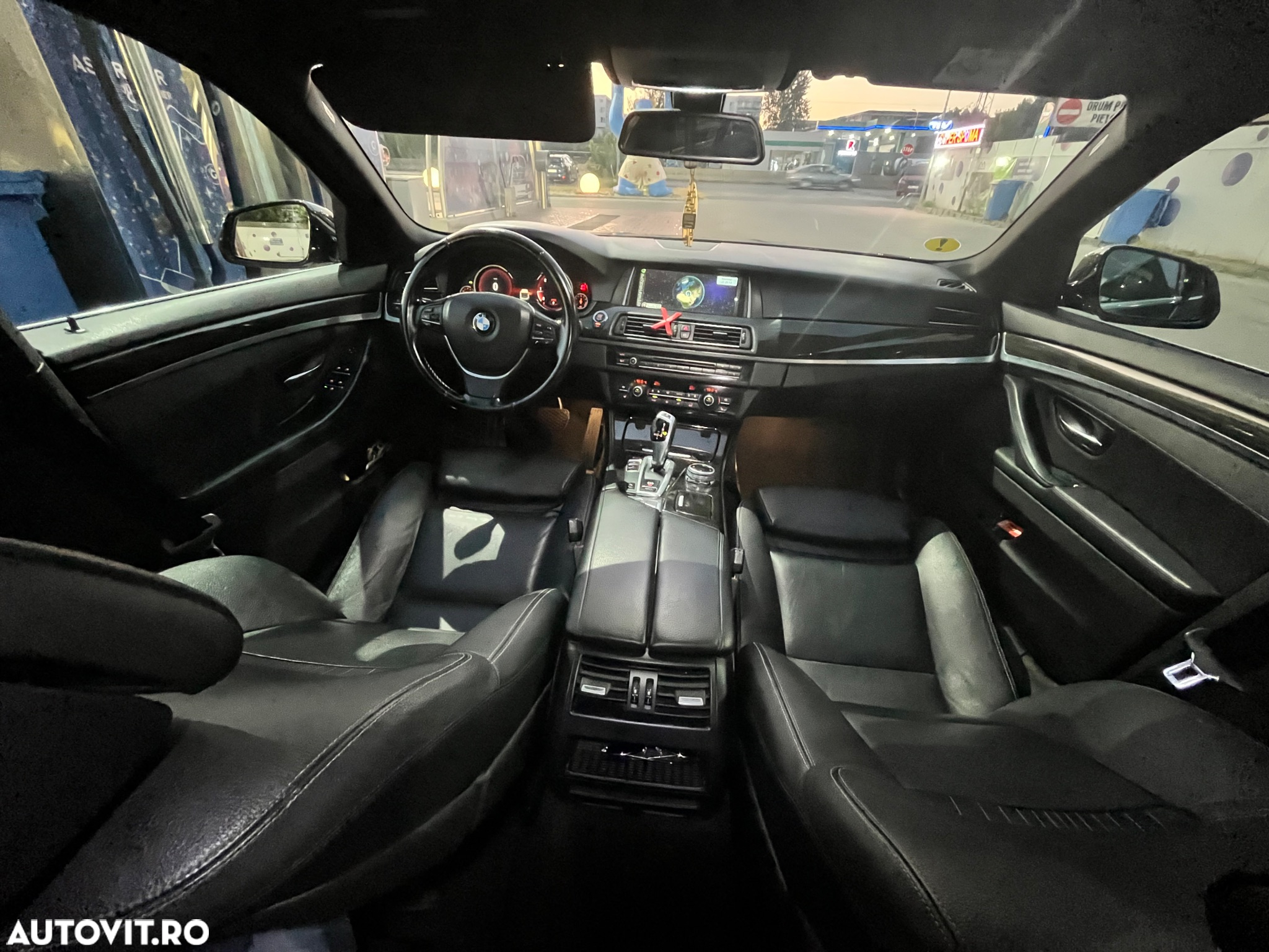 BMW Seria 5 520d - 12