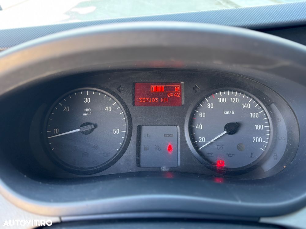 Opel Vivaro - 16