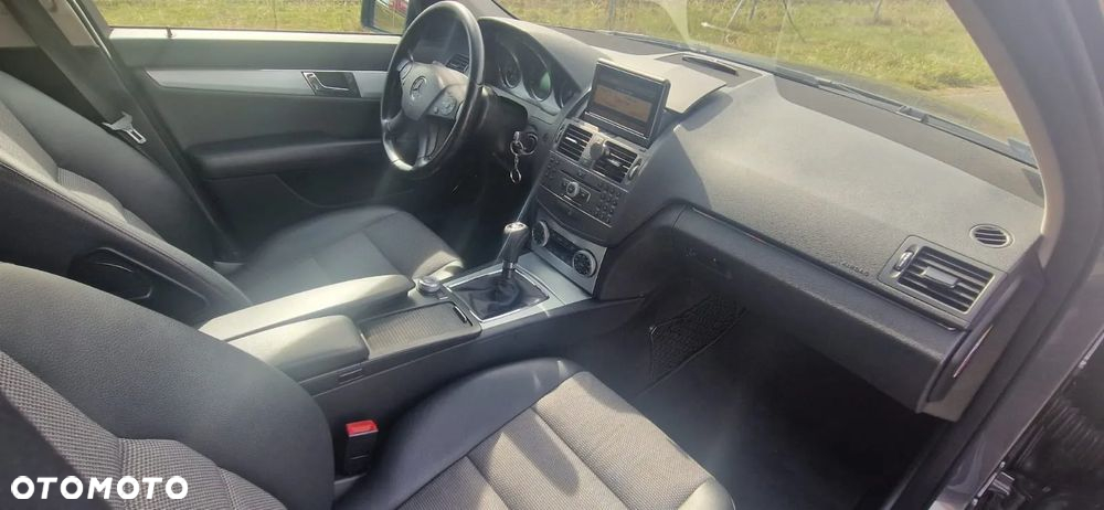 Mercedes-Benz Klasa C 200 CDI BlueEff Avantgarde - 10