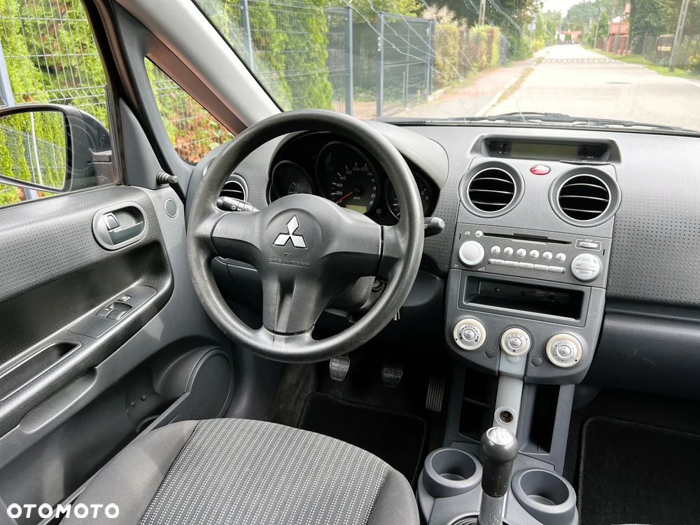 Mitsubishi Colt - 14