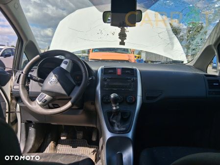 Toyota Auris 1.4 D-4D 2010 - 6