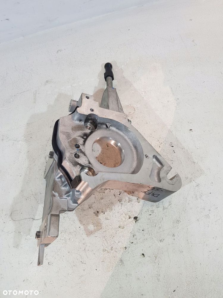 łapa wspornik pompy wtryskowej hyundai i30 kia ceed 1.6 crdi d4fe - 6