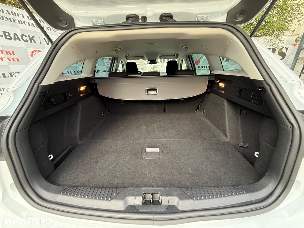 Ford Focus 1.5 EcoBlue Start-Stopp-System TITANIUM DESIGN - 13