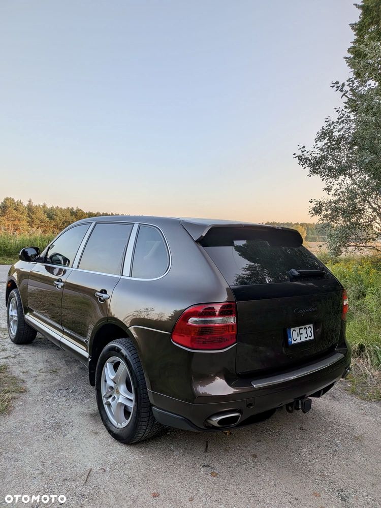 Porsche Cayenne - 7