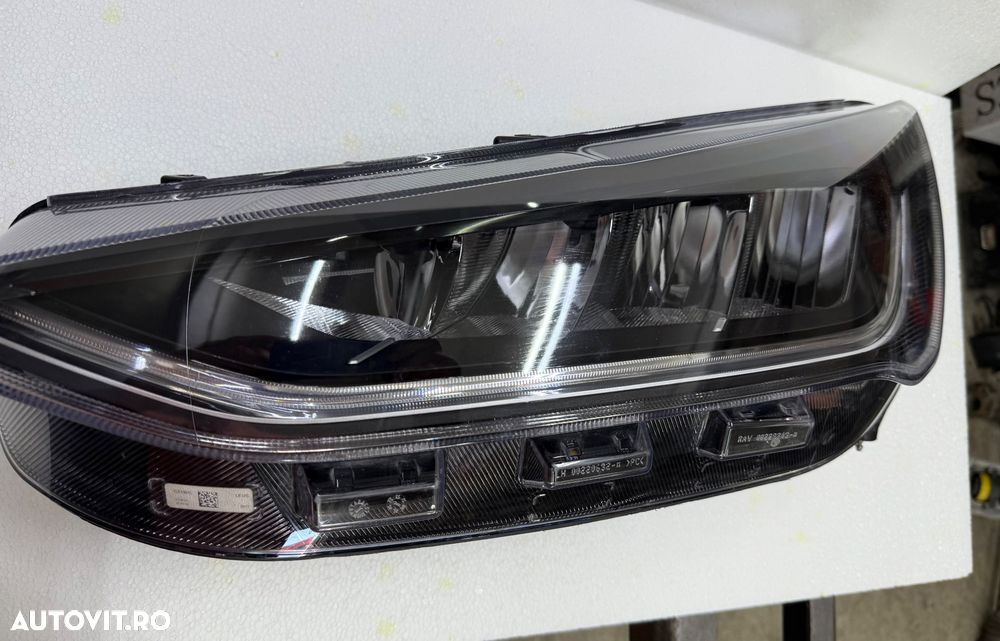 Far stanga complet full led FORD FOCUS Mk4 an 2022-2025 Facelift cod NX7B-13E015-CF cu defect - 2