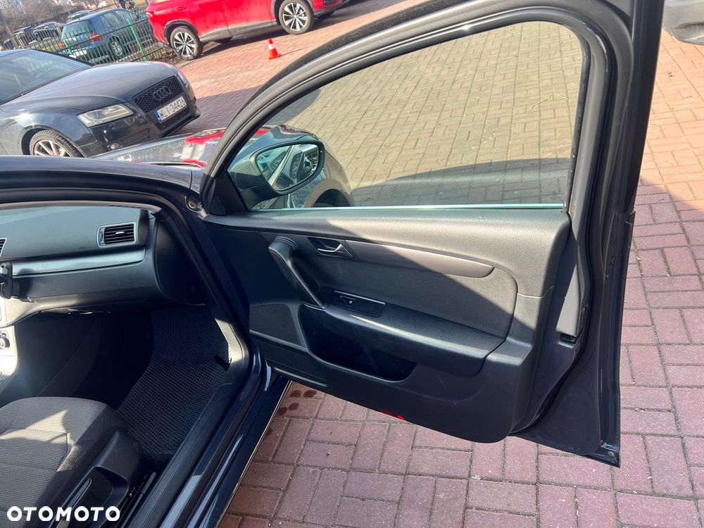 Volkswagen Passat 2.0 TDI Comfortline DSG - 5