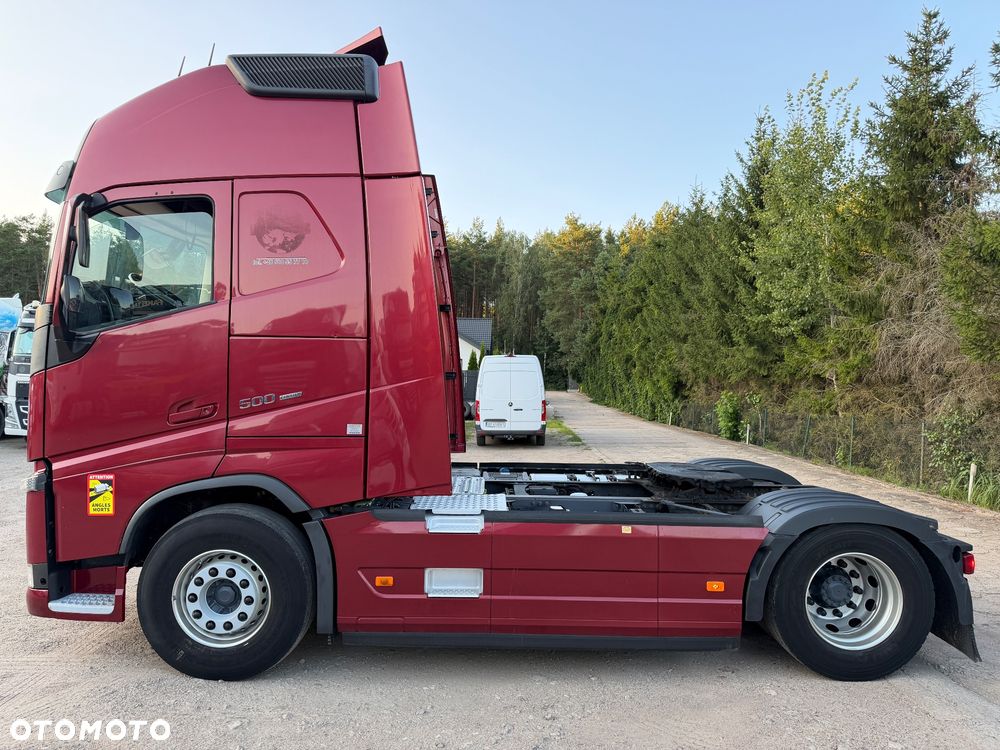 Volvo FH 500 XXL TELEWIZOR / KSENONY / FULL SPOJLERY / LAKIER METALIK / DŁUGA RAMA AKUMULATORY Z TYŁU / LAMPY LED / NAJWIĘKSZA KABINA XXL z TV / 2017 ROK !! - 7