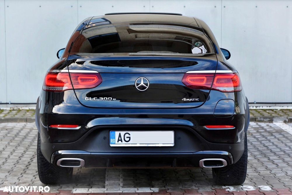 Mercedes-Benz GLC 300 e 4Matic 9G-TRONIC AMG Line Plus - 11