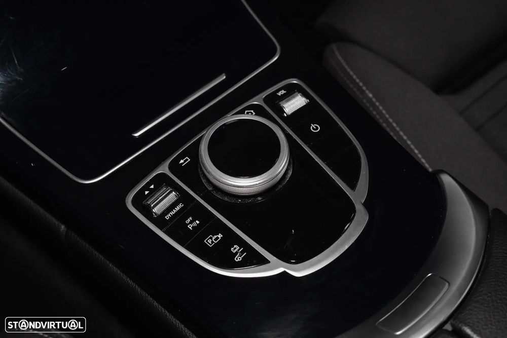 Mercedes-Benz C 300 - 36
