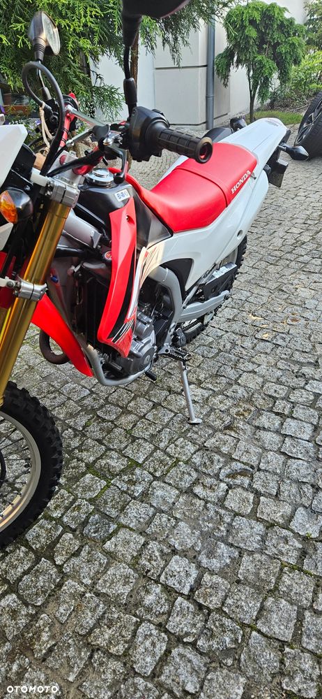 Honda CRF - 12