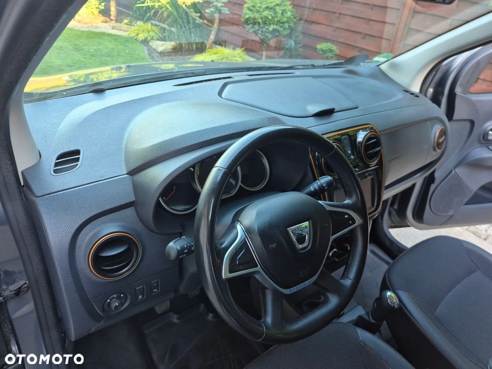 Dacia Lodgy SCe 100 Stepway - 15