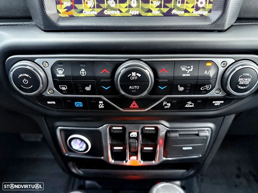 Jeep Wrangler Unlimited - 19