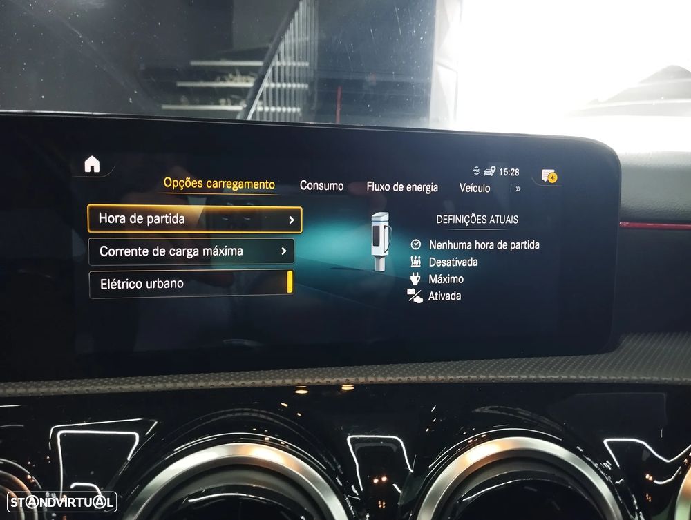 Mercedes-Benz A 250 e AMG Line - 29