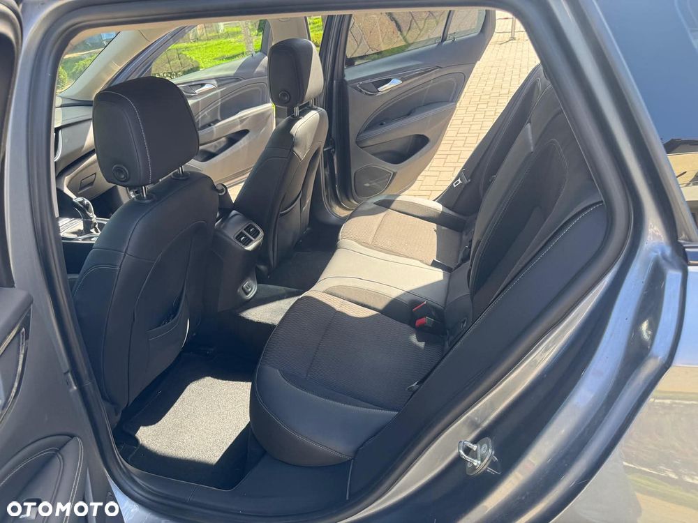 Opel Insignia - 10