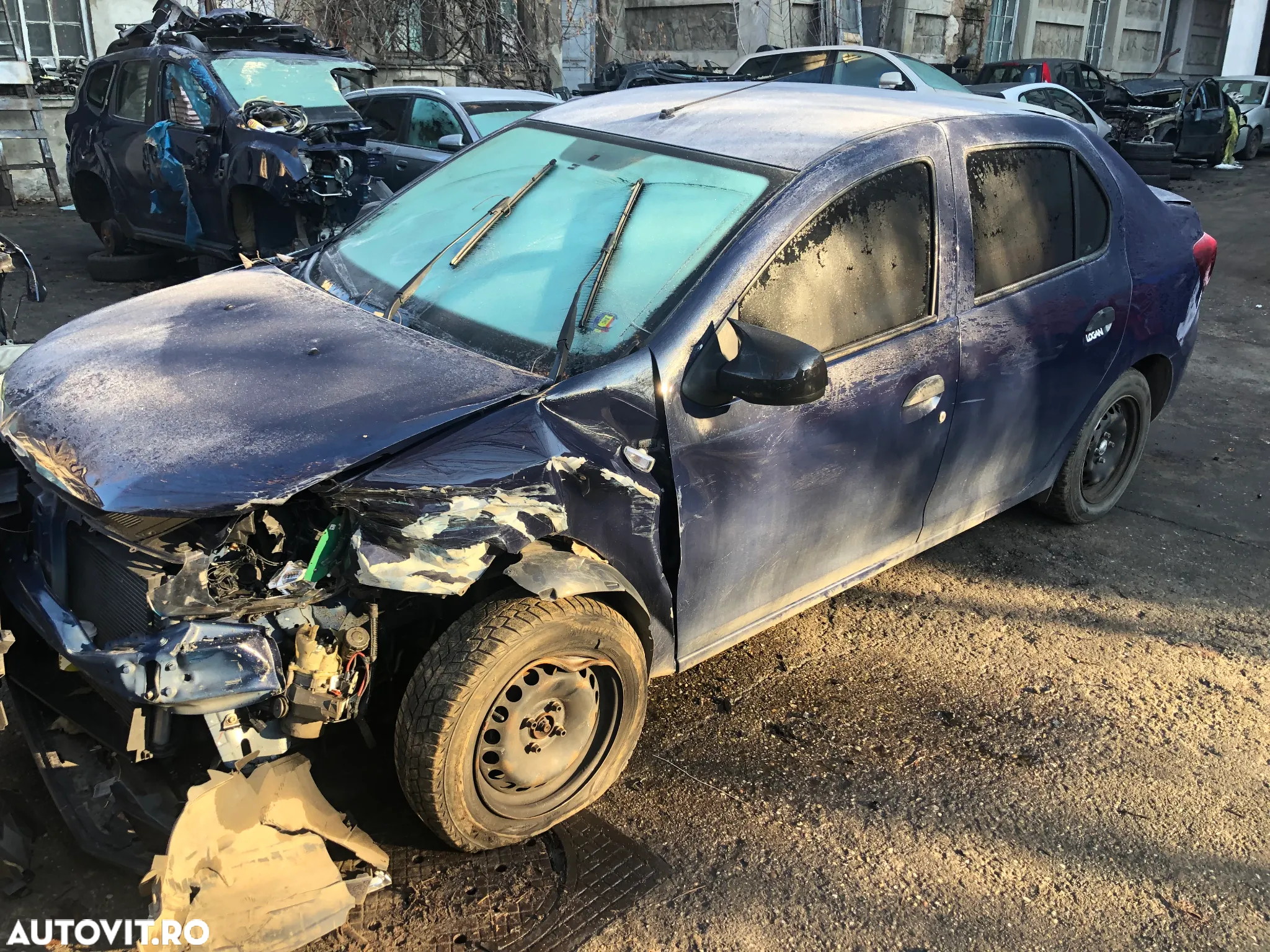 Dezmembrez Dacia Logan 2 facelift 1.0 benzina albastru 2018 - 4