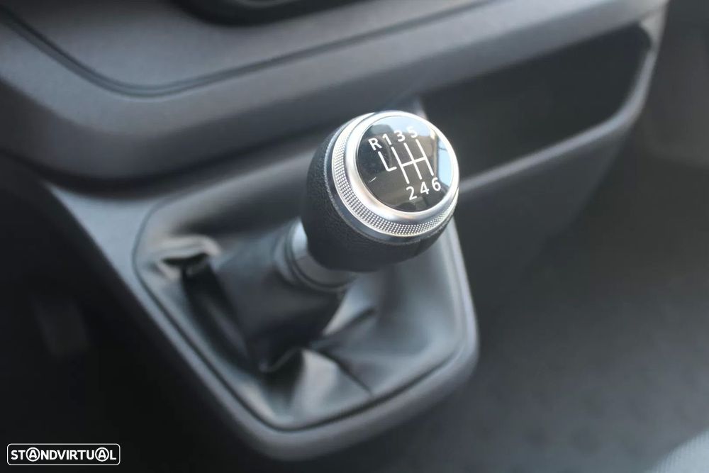 Renault TRAFIC 2.0 BLUE DCI C/FRIO - 22