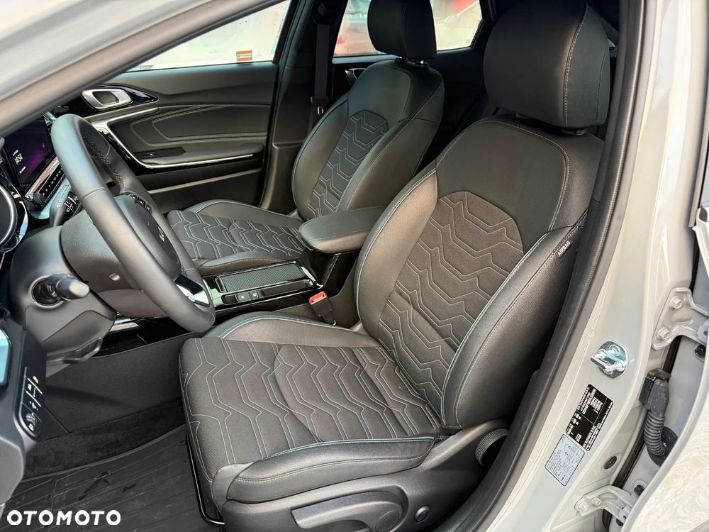 Kia XCeed 1.6 T-GDI Tribute DCT - 20