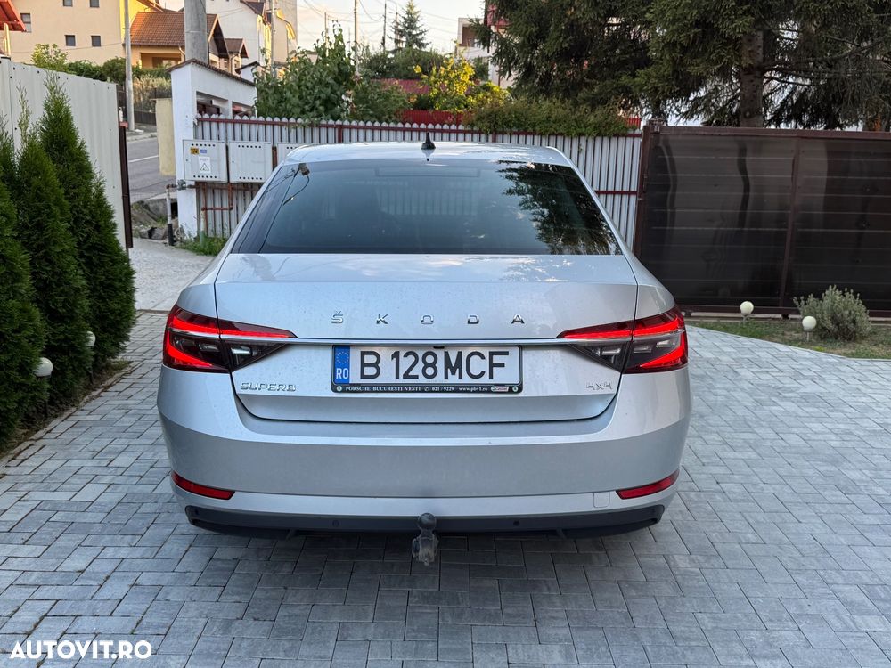 Skoda Superb 2.0 TDI 4X4 DSG Style - 10