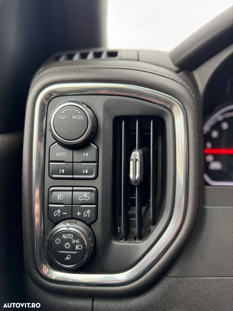 Chevrolet Silverado - 22