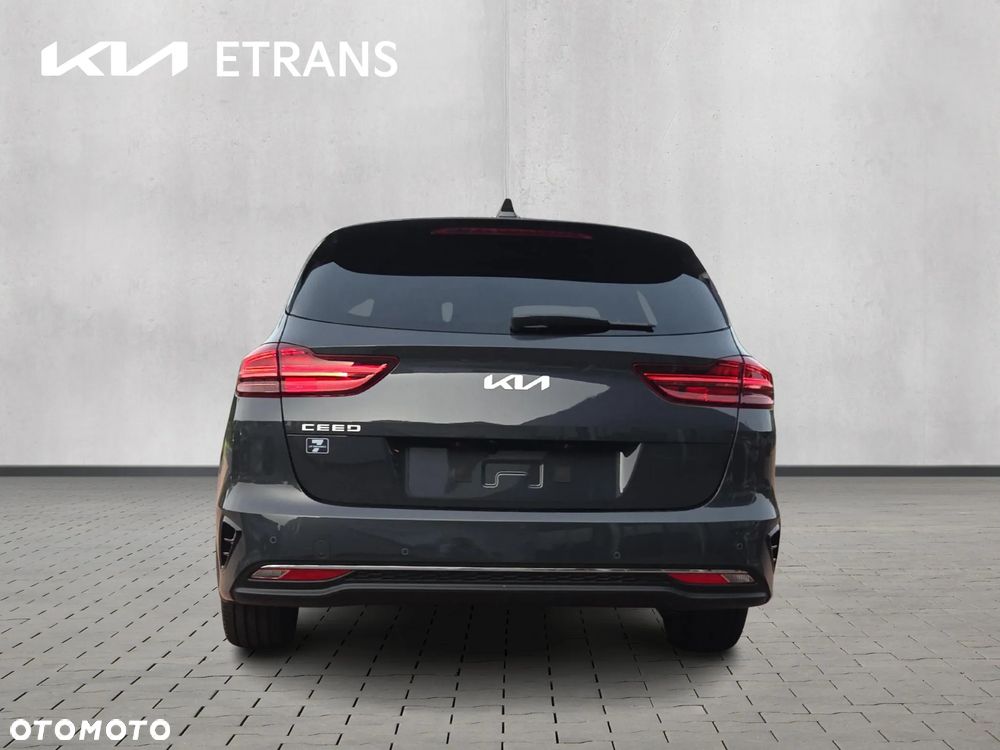 Kia Ceed 1.5 T-GDI Tribute - 4