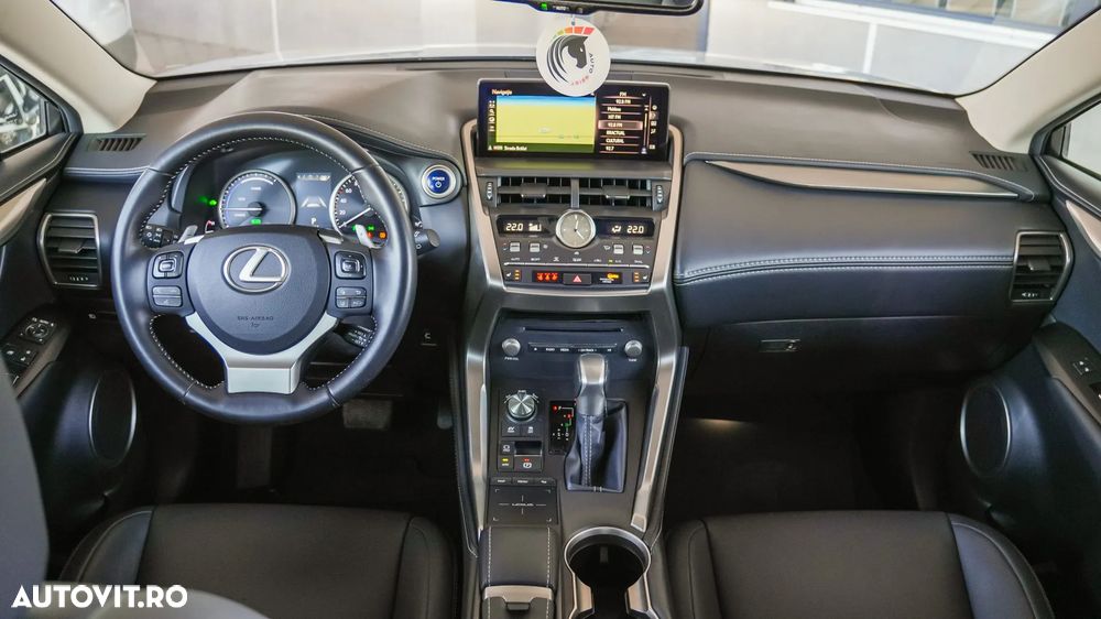 Lexus Seria NX 300h AWD Executive Plus - 28