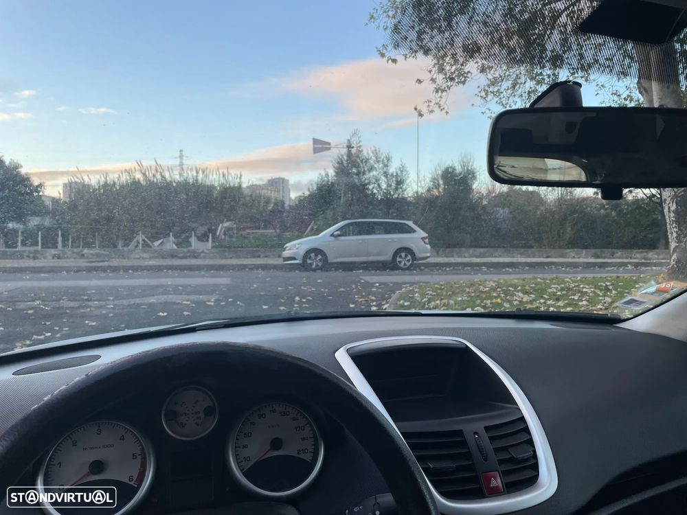 Peugeot 207 SW 1.6 HDi Outdoor - 17