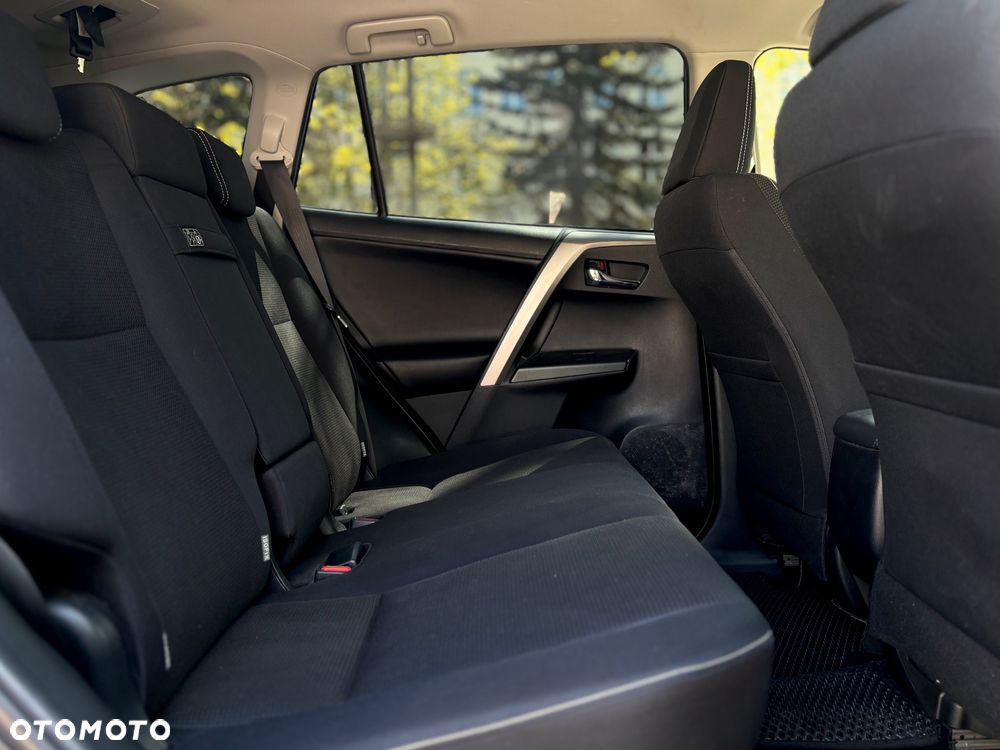 Toyota RAV4 Hybrid Premium 4x4 - 8