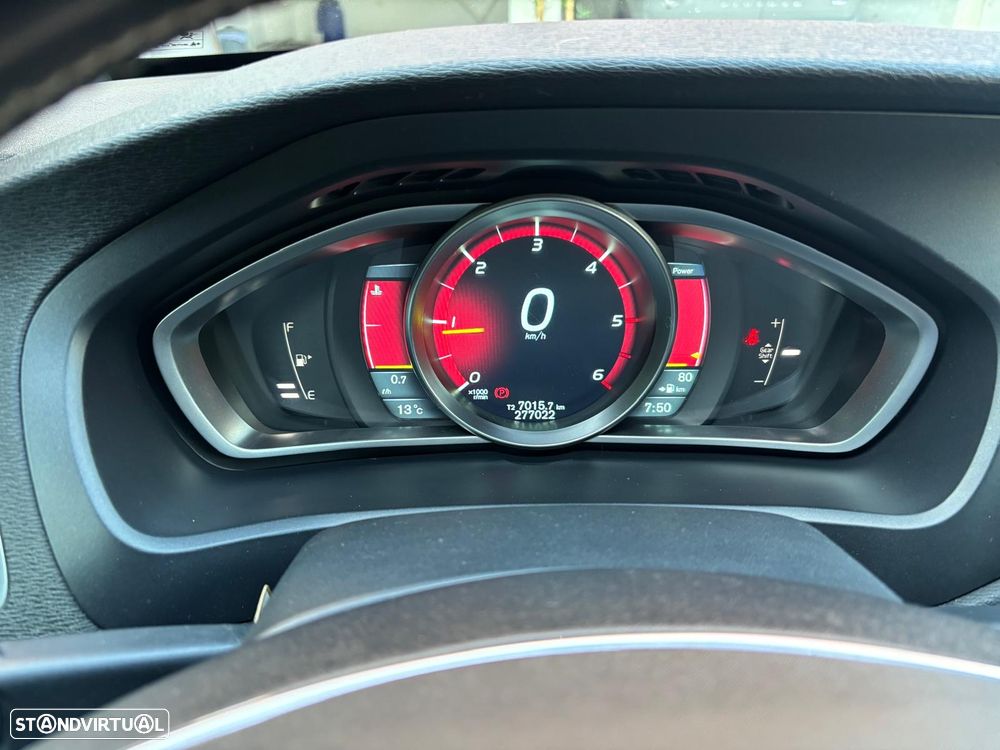 Volvo V40 D2 R Design - 14