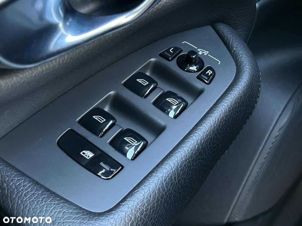 Volvo XC 90 B5 D AWD Momentum Pro - 20