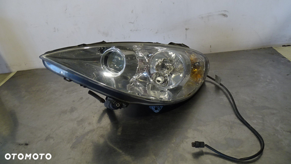 LAMPA LEWA PRZEDNIA XENON PEUGEOT 807 2.0HDI