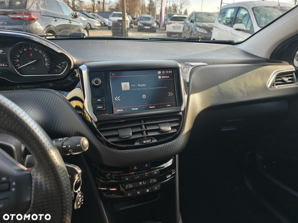 Peugeot 208 PureTech 110 Stop & Start EAT6 Allure - 17