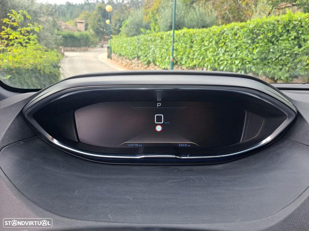Peugeot 3008 1.5 BlueHDi GT Line EAT8 - 21